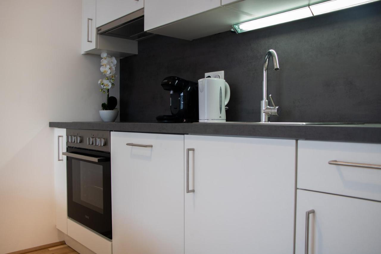 Flat2Go Modern Apartments - Harmony Of City And Nature Wenen Buitenkant foto