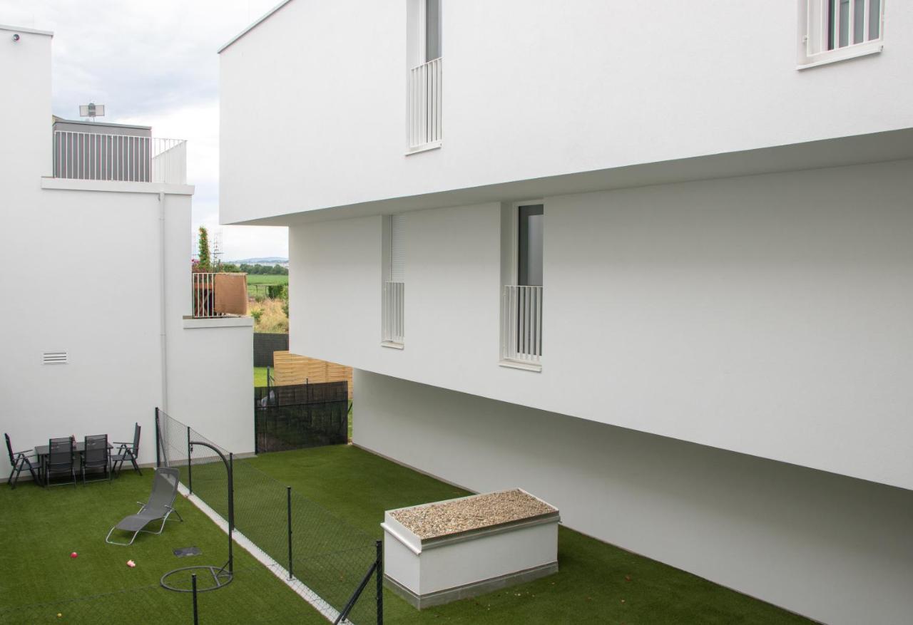 Flat2Go Modern Apartments - Harmony Of City And Nature Wenen Buitenkant foto